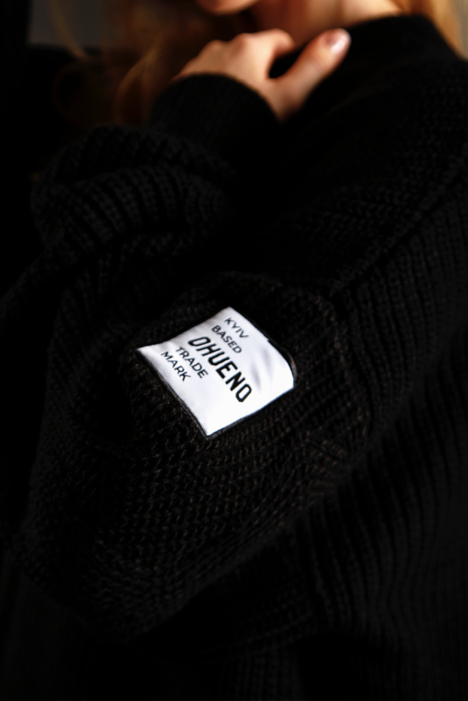 Светр оверсайз (чорний) - 1