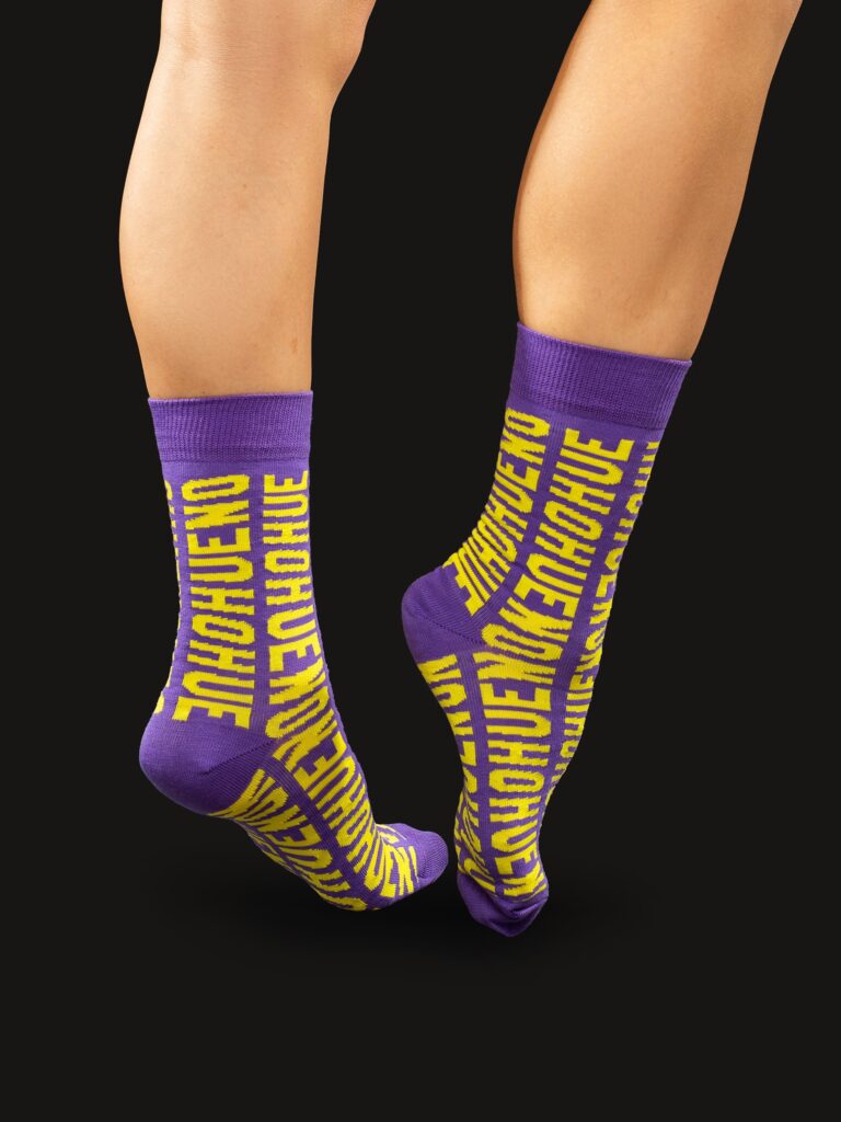 Шкарпетки Pattern фіолетові Зображення: https://ohueno-official.com/wp-content/uploads/lek_7700-min-768x1024.jpg